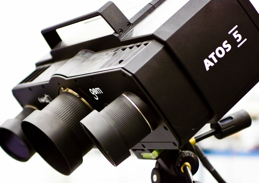 Messtechnik - Digitaler Scanner für Qualitätssicherung in der Serienfertigung Digitaler Scanner Atos 5 als moderne Messtechnik für Qualitätssicherung im Werkzeugbau und in der Serienfertigung