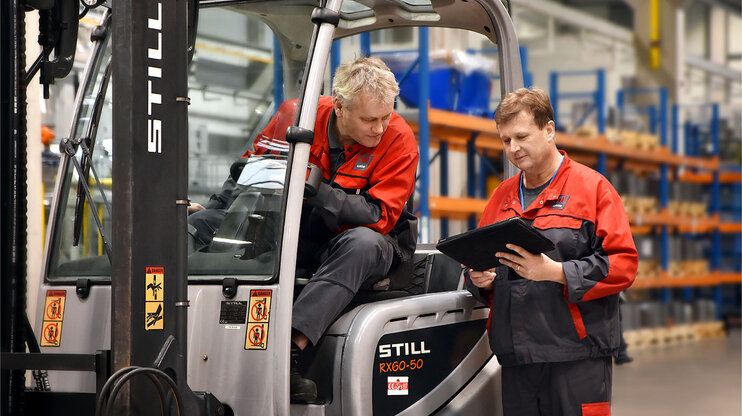 Průkopníci v lisovacím kalení – sériová výroba ve weba Olomouc Inovativní výroba, špičková technologie a týmová spolupráce – objevte sériovou výrobu lisovacího kalení ve společnosti weba v Olomouci.