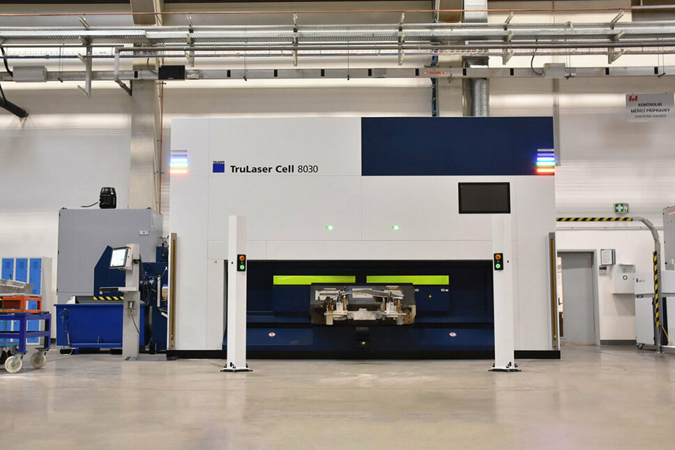 A high-precision laser cutting machine from the manufacturer Trumpf, equipped with advanced technology, features an integrated monitor and a control panel that provides a user-friendly interface for operating the machine during the laser cutting process.